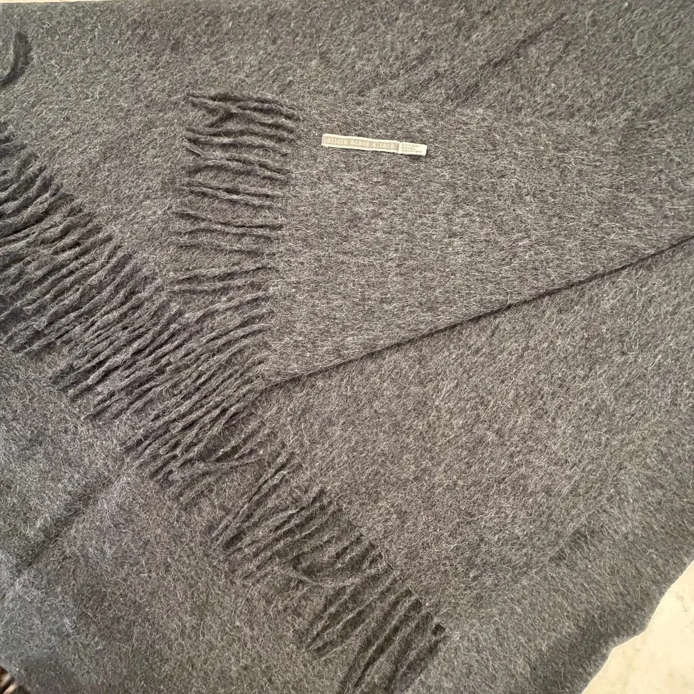 Alicia Adams Alpaca clean tassel
